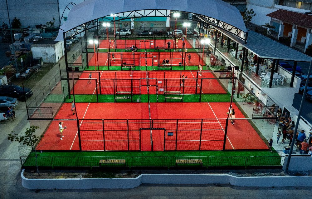 Cancha de pádel en Cumaru Padel, Puerto Vallarta, Jalisco