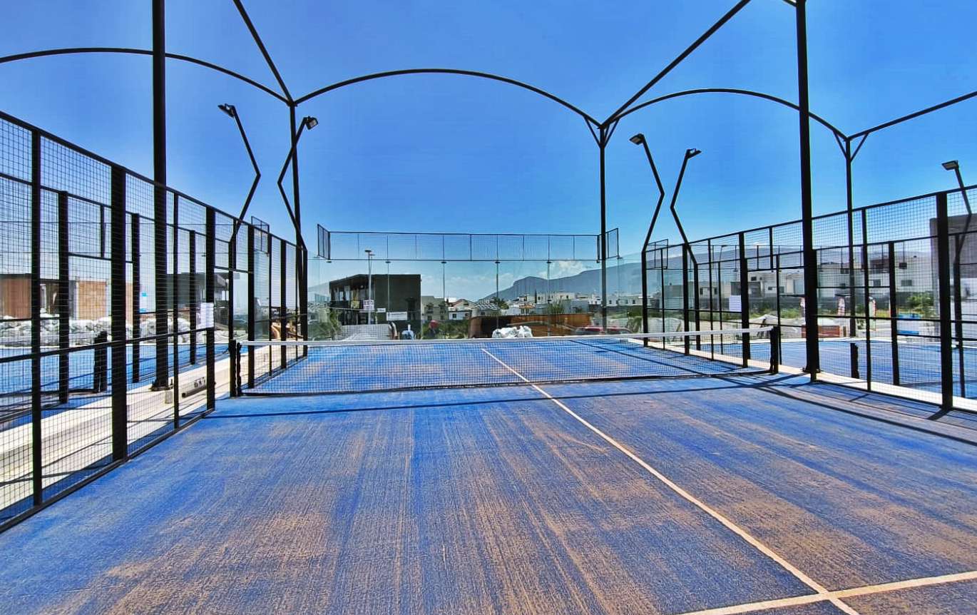 4 semipanoramicas 2 panoramicas de pádel en Padel G8 · Monterrey, Nuevo León · Padel Center México